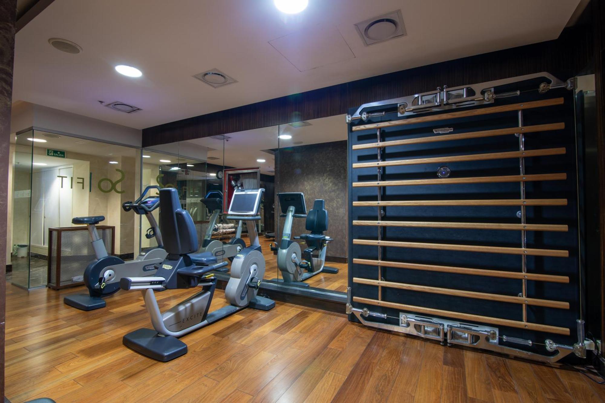 ホテル ソフィテル モンテカジノ カラスコ ＆ スパ モンテビデオ エクステリア 写真 The gym at The Dorchester